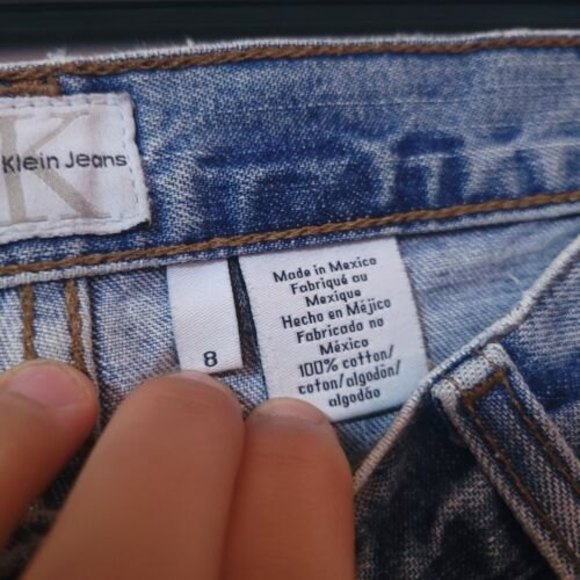 VTG Calvin Klein Women's Light Wash Denim Distressed High Rise Jeans Size 8 - Picture 2 of 7